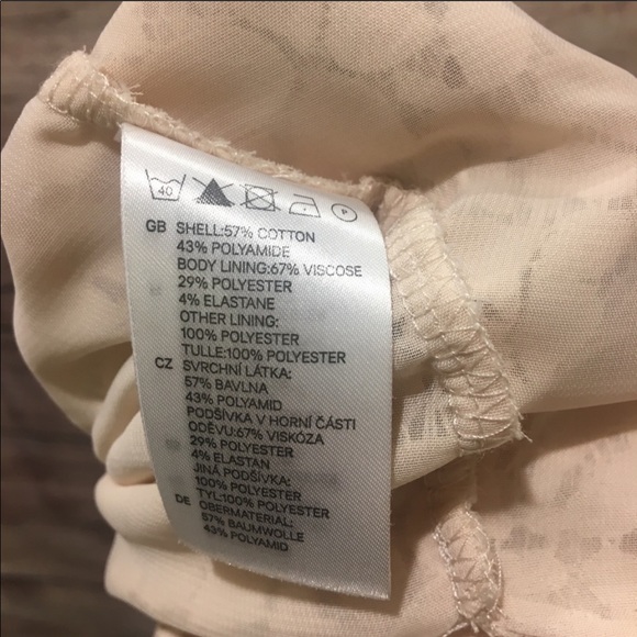 H&M Lace Dress with Shoulder Ruffle - Picture 8 of 8